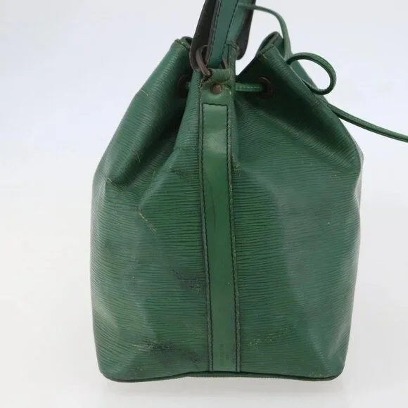 LOUIS VUITTON Epi Petit Noe Shoulder Bag Green M44104 LV Auth bs29603